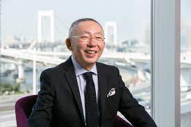 Giám đốc Uniqlo giành lại vị trí giàu nhất Nhật Bản nhưng tài sản giảm mạnh